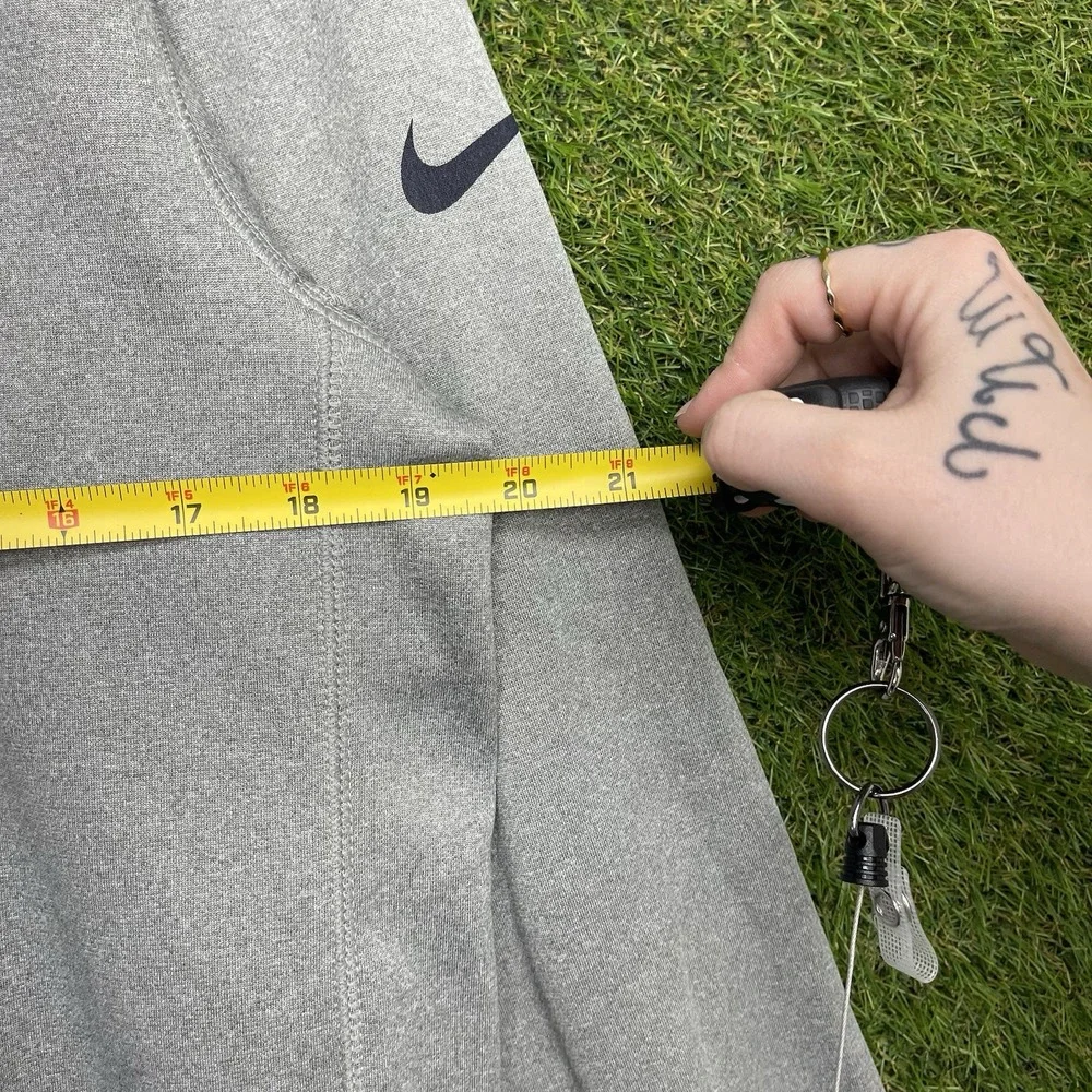 Nike New England Patriots Hoodie Mens Small Therma-Fit Grey NFL Sweatshirt